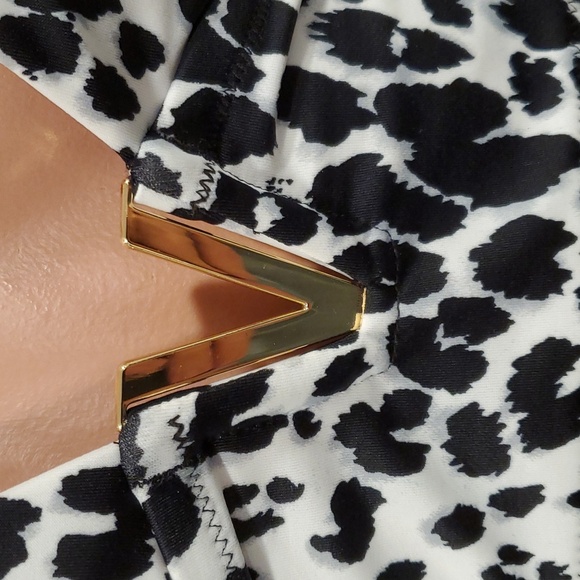 VICTORIA'S SECRET BLACK AND WHITE CHEETAH BIKINI TOP | Large | EUC - Picture 4 of 6